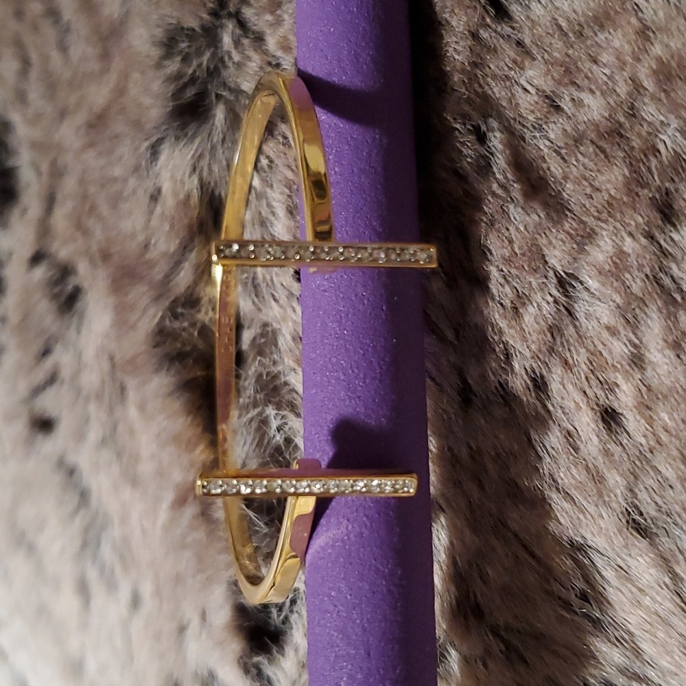 🔥 Michael Kors Pave Bar bangle bracelet 🔥